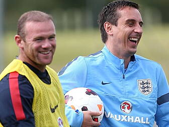 Gary Neville hits out at Engli...